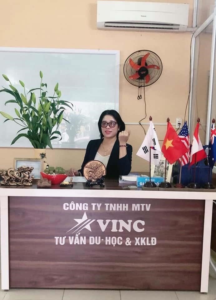 Vilexim là một công ty chuyên về xuất khẩu lao động và du học. Chúng tôi cung cấp các dịch vụ để giúp người lao động và sinh viên có thể đến và làm việc, học tập ở nước ngoài. Chúng tôi cam kết mang lại cho khách hàng của mình những trải nghiệm tốt nhất và đảm bảo quyền lợi của họ được bảo vệ đầy đủ. Nếu bạn quan tâm đến các chương trình của chúng tôi, hãy liên hệ với Vilexim để biết thêm thông tin chi tiết.