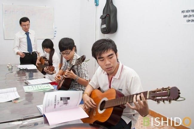 Trung tâm âm nhạc Phaolo là một địa điểm phổ biến để các nghệ sĩ âm nhạc trình diễn và khán giả thưởng thức. Được xây dựng vào năm 1990, trung tâm này có vị trí thuận lợi tại trung tâm thành phố và được trang bị các thiết bị âm thanh và ánh sáng tiên tiến. Ngoài ra, nó còn có một phòng thu âm và một phòng hòa nhạc rộng lớn có thể chứa đến 1000 người. Với sự đa dạng của các chương trình âm nhạc từ các nghệ sĩ địa