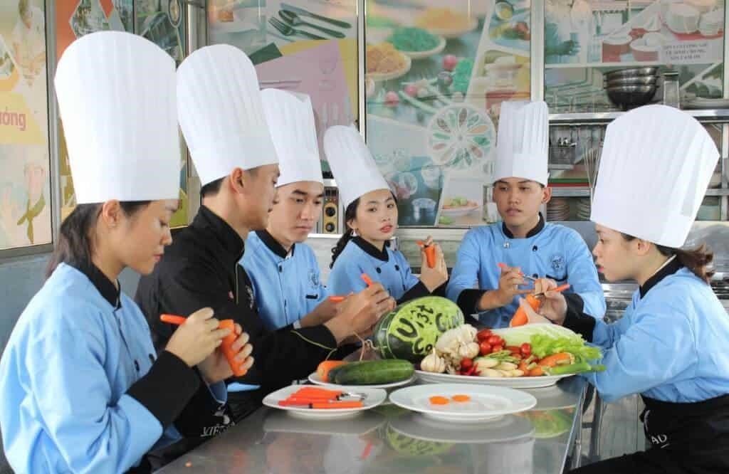 Trường trung cấp Việt Giao là một trường học ở Việt Nam, nơi học sinh được đào tạo để trở thành những chuyên gia trong ngành nghề mà họ chọn. Trường tập trung vào việc cung cấp cho học sinh kiến thức và kỹ năng cần thiết để thành công trong môi trường làm việc hiện đại. Ngoài ra, trường còn đưa ra các chương trình đào tạo phong phú và đa dạng, giúp học sinh phát triển kỹ năng mềm cũng như khả năng đối nhân xử thế, giúp họ trở thành những công dân to
