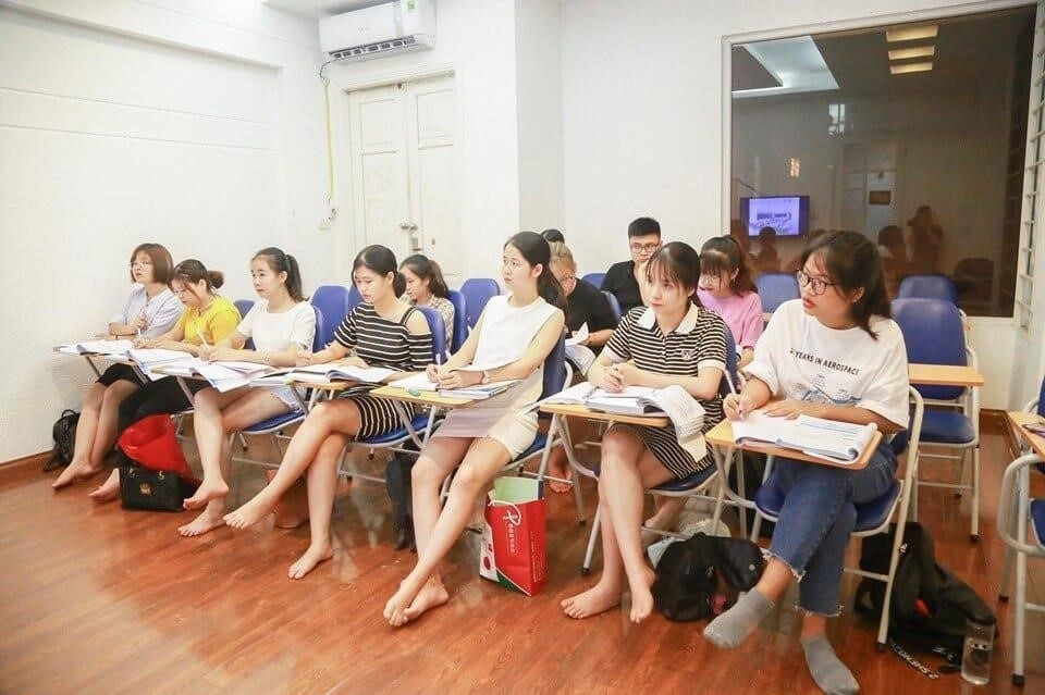 Hằng ngày, Trung tâm học tiếng Trung Quốc đang hoạt động để giúp cho những người muốn học tiếng Trung có thể tiếp cận với ngôn ngữ này một cách hiệu quả và dễ dàng hơn.