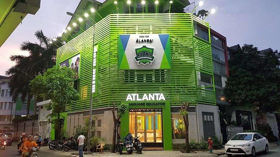 Atlanta's city center is a bustling hub of activity, home to many businesses and cultural institutions. From towering skyscrapers to historic landmarks, there is something for everyone in this vibrant part of town. Whether you're looking to shop, dine, or explore the city's rich history, there is no shortage of things to do in Atlanta's downtown area. So why not come and experience all that this exciting city has to offer?