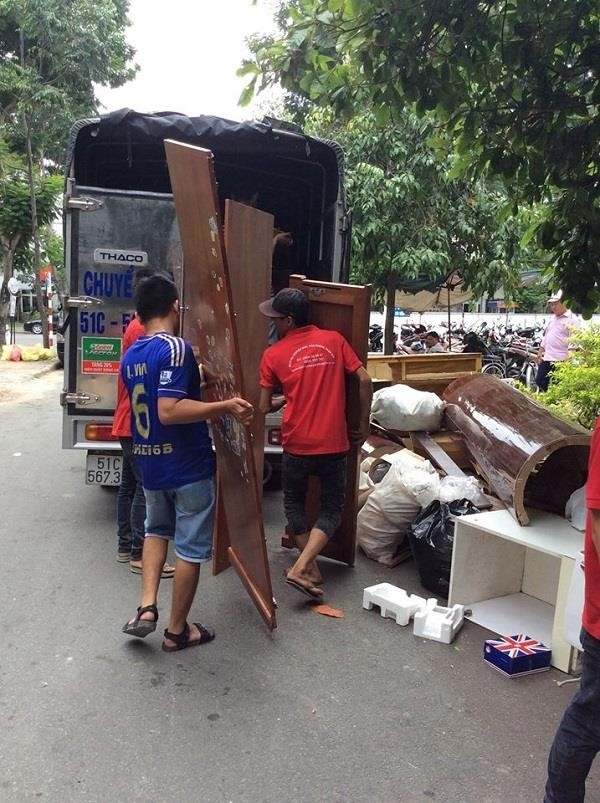 Chuyển nhà quận 9 giá rẻ được cung cấp bởi Công ty cổ phần Đầu tư Vận Tải 24H.