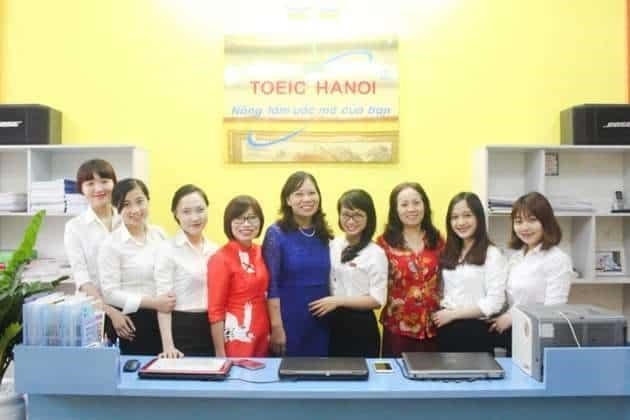 Trung tâm Ngoại ngữ Hà Nội là nơi cung cấp các khóa học tiếng Anh, tiếng Nhật, tiếng Hàn và nhiều ngôn ngữ khác cho mọi đối tượng. Trung tâm tập trung vào việc cung cấp chất lượng giảng dạy cao và các phương pháp học tập tiên tiến giúp học viên phát triển kỹ năng ngôn ngữ của mình. Trung tâm cũng cung cấp các chứng chỉ quốc tế để học viên có thể sử dụng trong môi trường làm việc và học tập quốc tế.