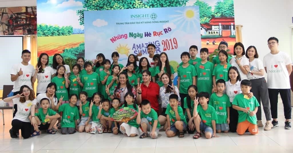 INSIGHT là trại hè đào tạo kỹ năng tự lập và tự chủ cho trẻ em. Chương trình giúp trẻ phát triển khả năng tự lập trong suy nghĩ và hành động.