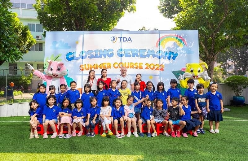 Trại hè Tài năng TDA là một trại hè đặc biệt với sự khác biệt rõ rệt về chất lượng. Ở đây, các em được trải nghiệm những hoạt động đầy sáng tạo và độc đáo, giúp phát triển tài năng của mình. So với các trại hè khác, Trại hè Tài năng TDA mang lại cho các em những trải nghiệm đáng nhớ và bổ ích hơn nhiều.