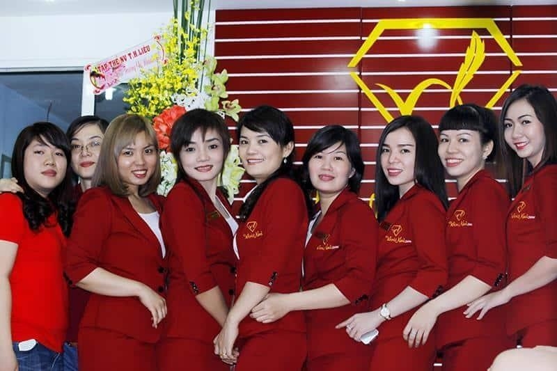 World Nail School is an institution that provides comprehensive training in the field of nail care. Their courses cover a wide range of topics, from basic nail care techniques to advanced nail art designs. With experienced instructors and state-of-the-art facilities, World Nail School ensures that their students receive the highest quality education possible. Whether you are an aspiring nail technician or a seasoned professional looking to expand your skills, World Nail School has a program that can meet your needs.