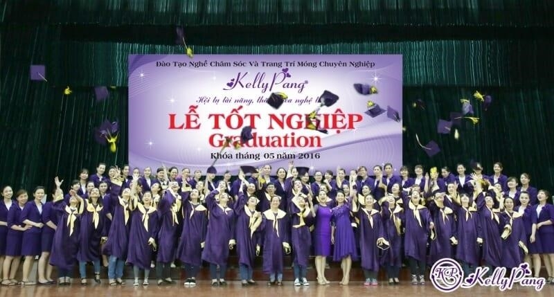 KellyPang là một trung tâm giáo dục được thành lập để giúp đỡ học sinh tăng cường kiến thức và phát triển kỹ năng. Trung tâm này cung cấp các khóa học về tiếng Anh và Toán học, giúp học sinh nâng cao trình độ và cải thiện kết quả học tập. Bên cạnh đó, KellyPang còn tổ chức các hoạt động ngoại khóa như đi tham quan, chơi thể thao và tham gia các cuộc thi, giúp học sinh có cơ hội trải nghiệm và phát triển kỹ năng xã hội. Với đội ng
