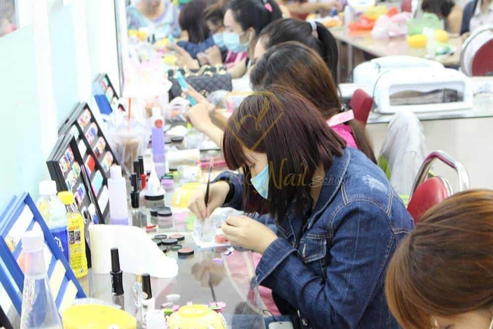 World Nail School is an institution that provides comprehensive training in the field of nail care. Their courses cover a wide range of topics, from basic nail care techniques to advanced nail art designs. With experienced instructors and state-of-the-art facilities, World Nail School ensures that their students receive the highest quality education possible. Whether you are an aspiring nail technician or a seasoned professional looking to expand your skills, World Nail School has a program that can meet your needs.