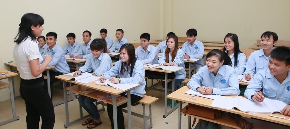 Sona là một công ty cổ phần chuyên cung cấp dịch vụ về nhân lực và thương mại.