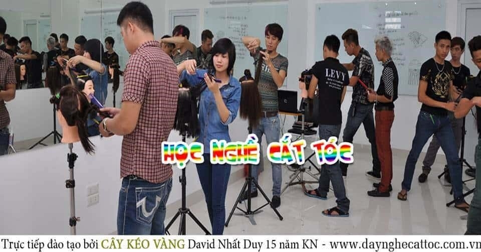 Nếu muốn viết lại đoạn văn trôi chảy, dễ hiểu hơn, ta có thể sửa lại như sau:Học viện tóc Nhất Duy Academy là trường đào tạo chuyên nghiệp về nghề làm tóc. Tại đây, học viên sẽ được học tập và rèn luyện các kỹ năng cần thiết để trở thành những chuyên gia trong lĩnh vực này. Đội ngũ giáo viên tại Nhất Duy Academy là những chuyên gia hàng đầu trong ngành tóc, đảm bảo sự đào tạo chất lượng và tiên tiến. Ngoài ra, trường còn c