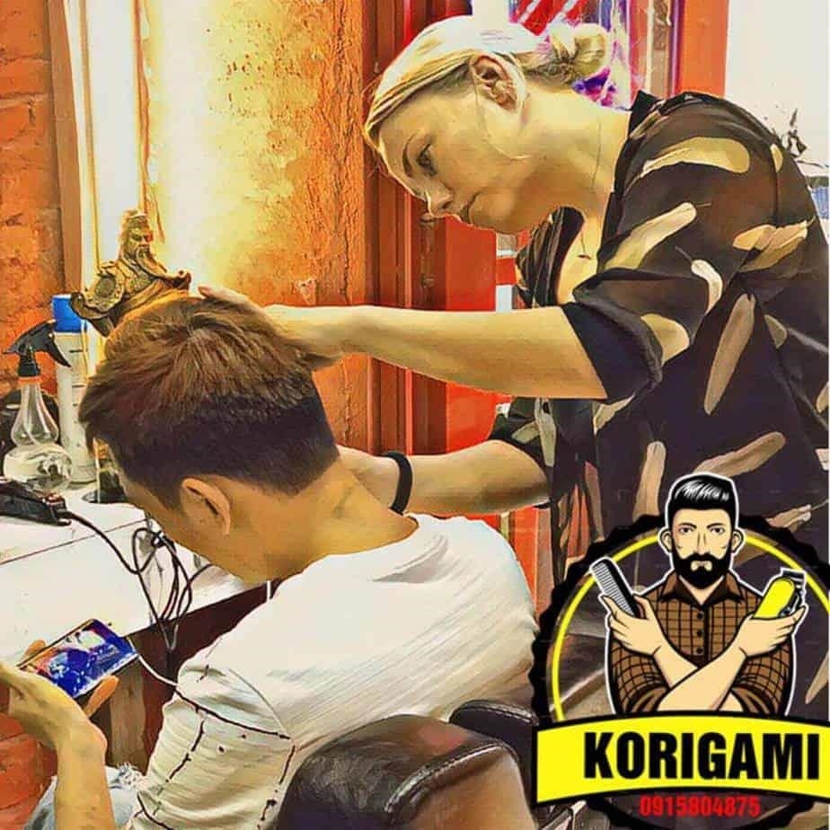 Học viện tóc Korigama là trường đào tạo về nghệ thuật tóc. Tại đây, sinh viên sẽ được học cách cắt tỉa, nhuộm, uốn duỗi và tạo kiểu tóc đẹp. Ngoài ra, trường còn cung cấp cho học viên kiến thức về chăm sóc tóc và các sản phẩm tóc. Đây là một trường học rất phù hợp với những người đam mê và yêu thích nghệ thuật tóc.