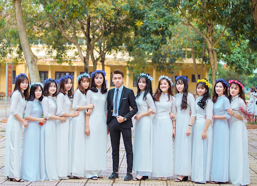 10 Tips tạo dáng chụp ảnh kỷ yếu đơn giản mang lại ảnh đẹp