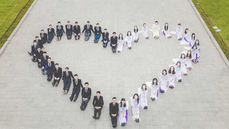 10 Tips tạo dáng chụp ảnh kỷ yếu đơn giản mang lại ảnh đẹp