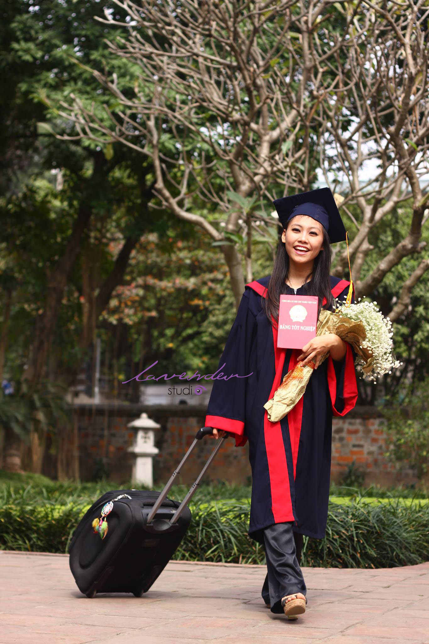 Chụp ảnh kỷ yếu