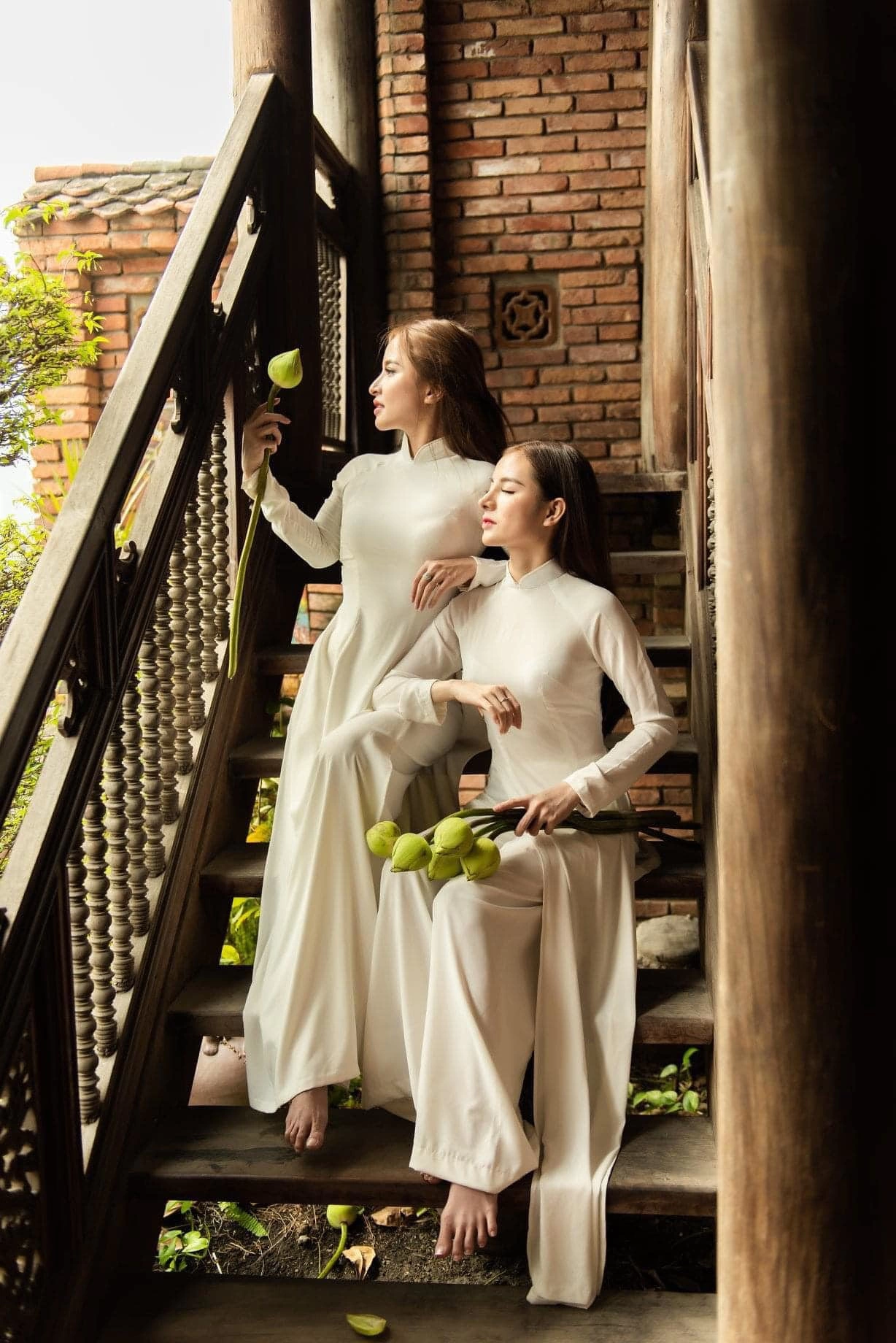 Kinh nghiệm lựa chọn phụ kiện khi chụp ảnh áo dài đầm sen Kinh nghiệm lựa chọn phụ kiện khi chụp ảnh áo dài đầm sen