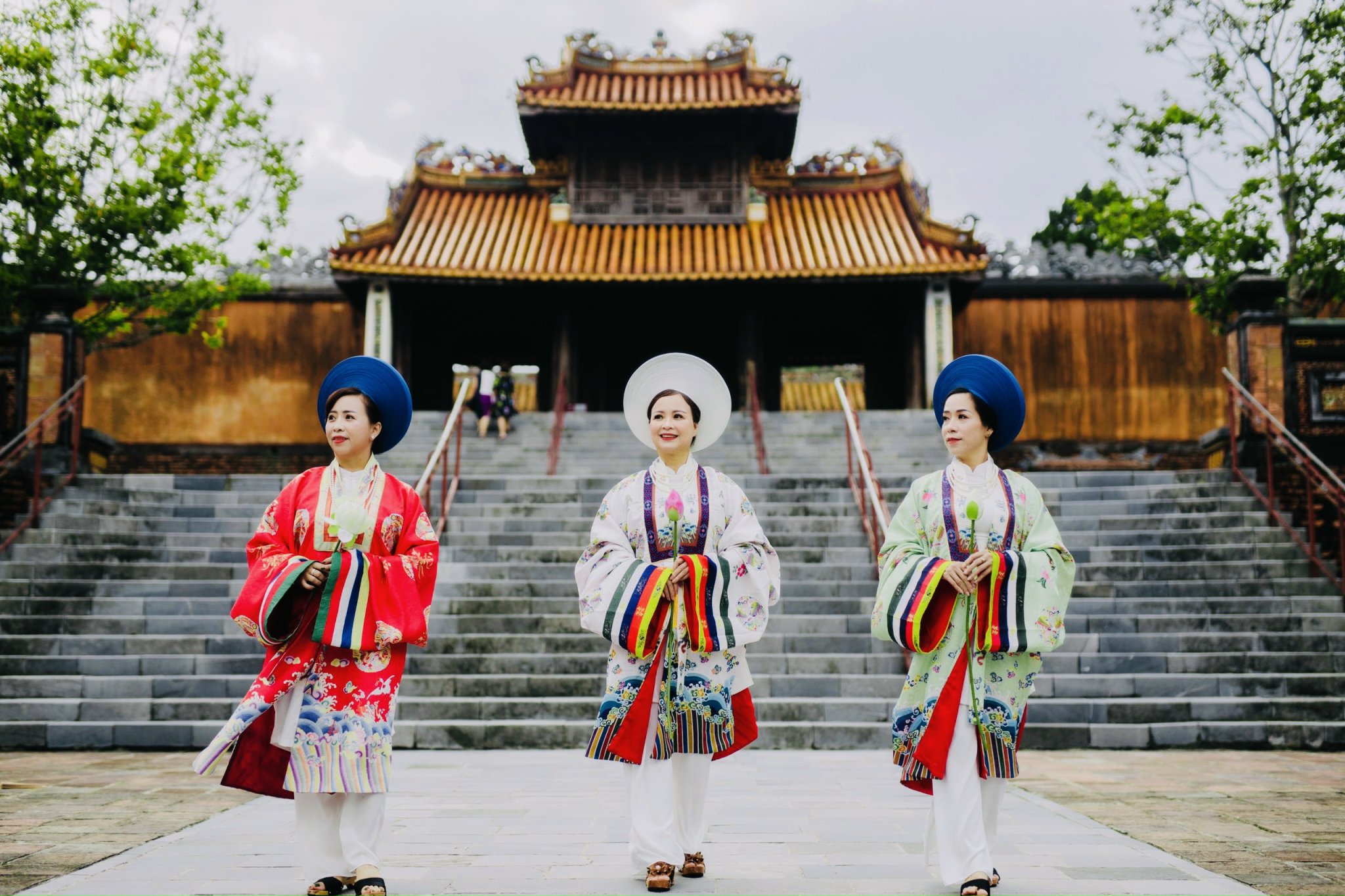 Đánh giá chất lượng dịch vụ thuê áo dài cổ phục ở Huế Đánh giá chất lượng dịch vụ thuê áo dài cổ phục ở Huế