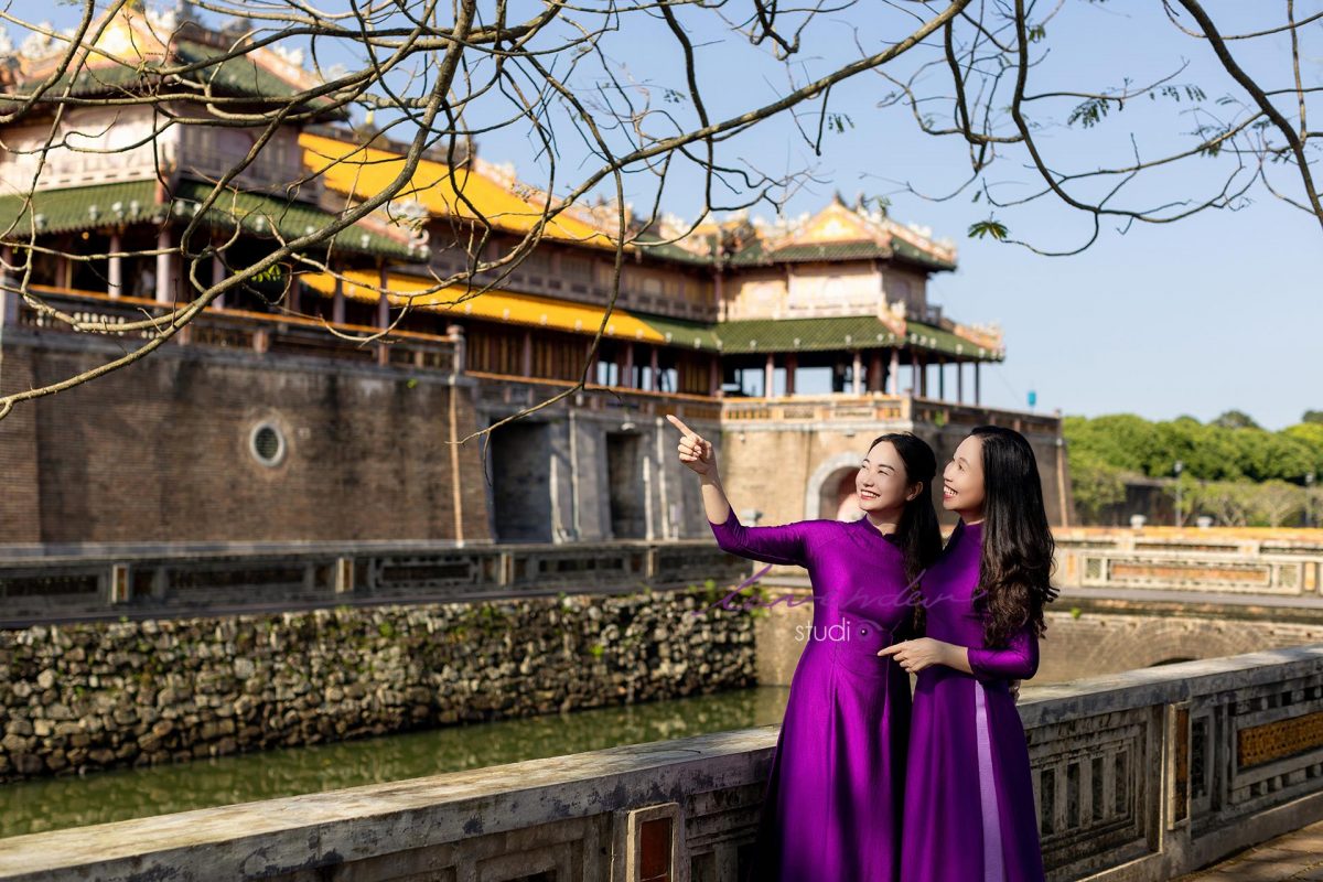 Bí quyết chụp ảnh nhóm cùng bạn bè đẹp và tự nhiên Bí quyết chụp ảnh nhóm cùng bạn bè đẹp và tự nhiên