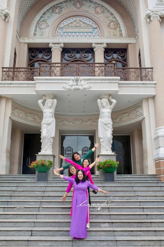 Giá chụp hình nhóm dịp Tết năm 2025 Giá chụp hình nhóm dịp Tết năm 2025