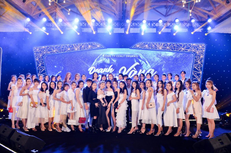 Cách trang trí tiệc tất niên cuối năm 2025 mới nhất Cách trang trí tiệc tất niên cuối năm 2025 mới nhất