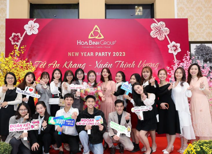 Cách trang trí tiệc tất niên cuối năm 2025 mới nhất Cách trang trí tiệc tất niên cuối năm 2025 mới nhất