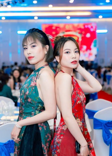 Mới nhất chi phí chụp ảnh tất niên cuối năm tại Huế năm 2025