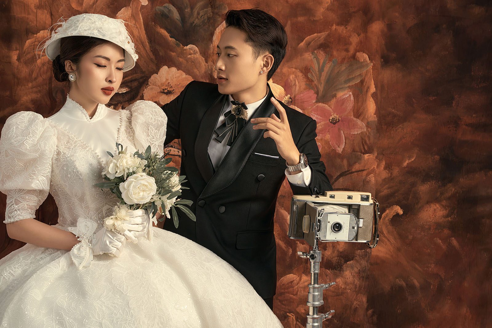 Ấn tượng với 10 cách chụp ảnh couple nghệ thuật cổ điển Ấn tượng với 10 cách chụp ảnh couple nghệ thuật cổ điển