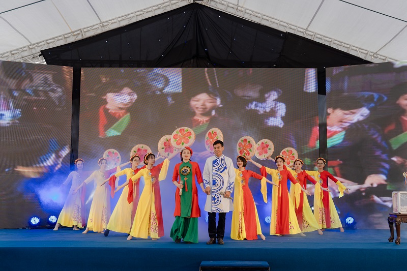 cách setup tiệc tất niên cuối năm đẹp và ấn tượng nhất