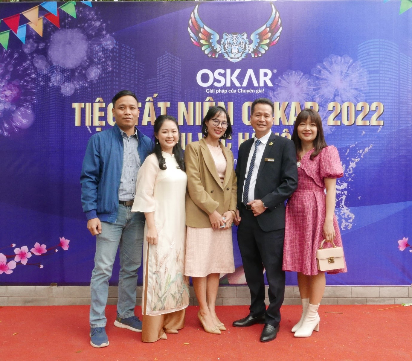 cách setup tiệc tất niên cuối năm đẹp và ấn tượng nhất