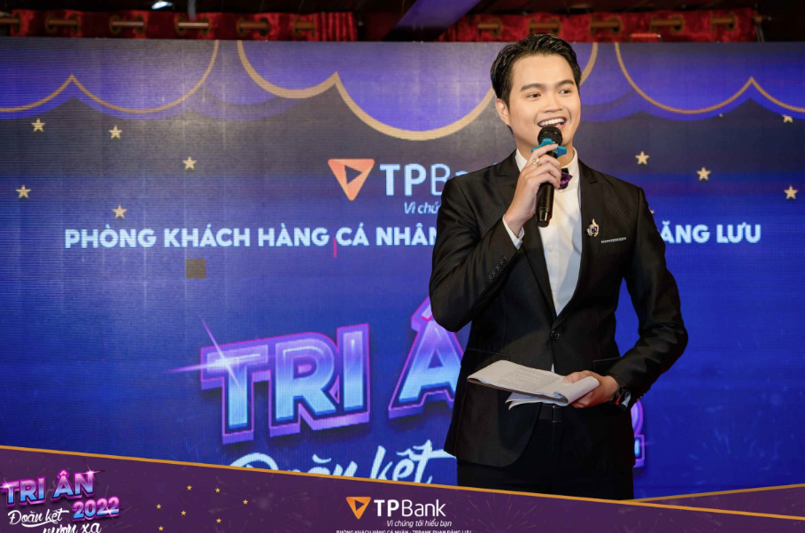 Hướng dẫn chụp ảnh year end party sự kiện đẹp cho năm 2025 Hướng dẫn chụp ảnh year end party sự kiện đẹp cho năm 2025