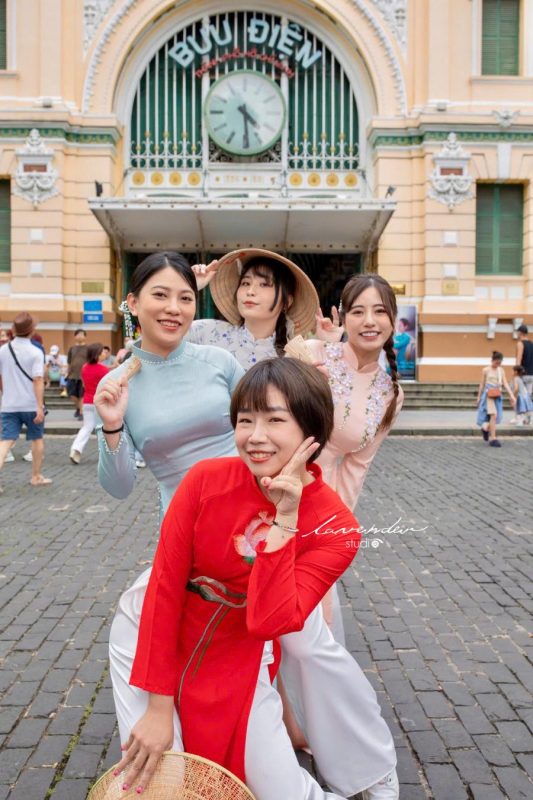 Chụp ảnh nhóm áo dài cùng nhau dịp Tết ở TP HCM giá bao nhiêu