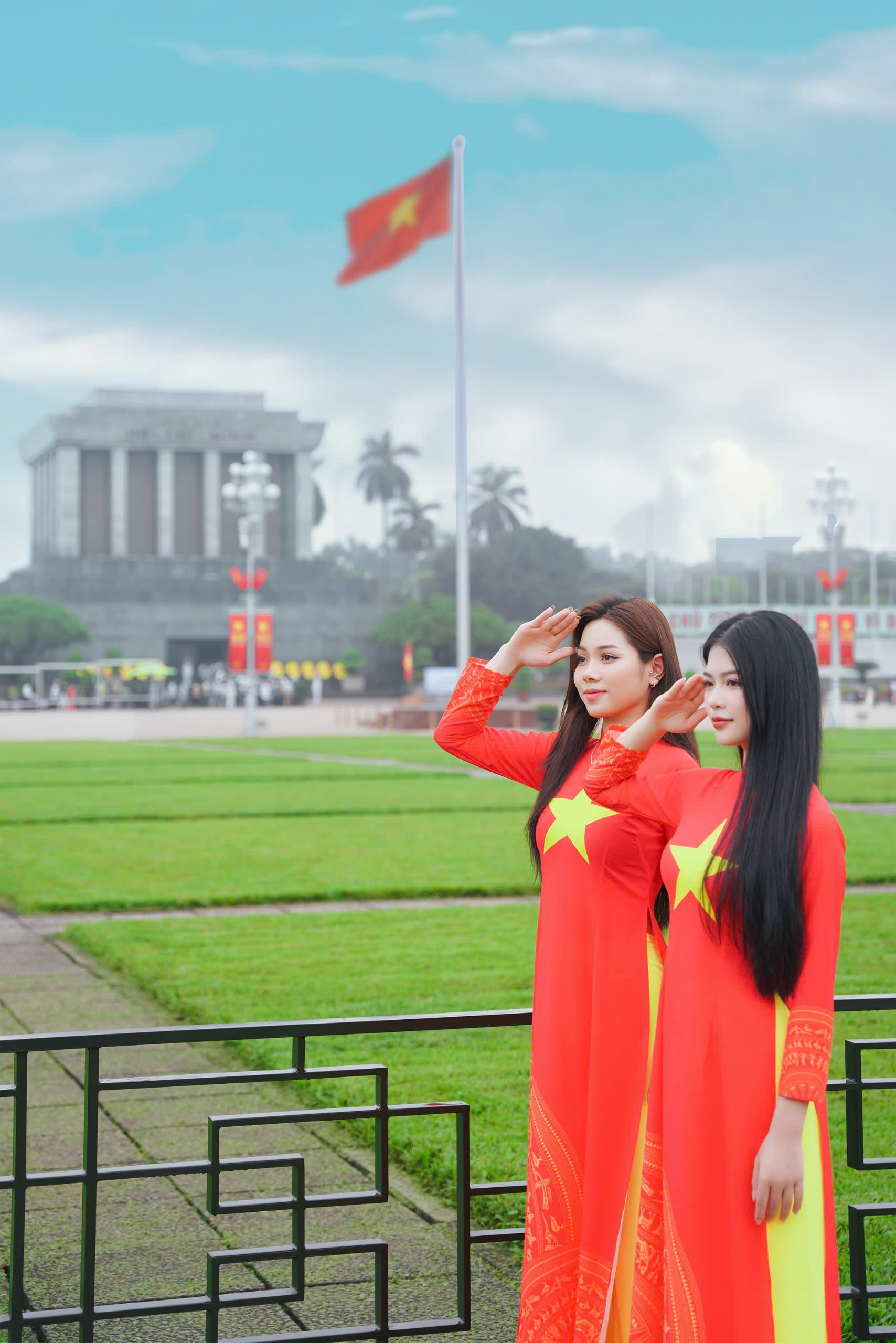 10 địa điểm chụp ảnh áo dài Tết tại Hà Nội siêu đẹp năm 2025 10 địa điểm chụp ảnh áo dài Tết tại Hà Nội siêu đẹp năm 2025