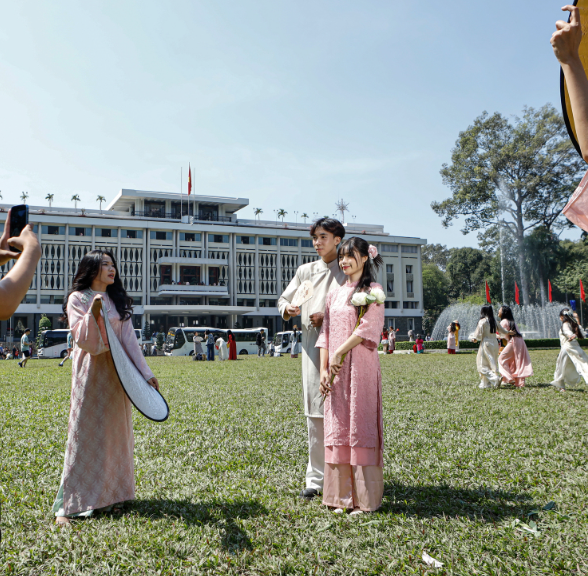 Một số địa điểm chụp hình áo dài ngoại cảnh ở TP.HCM năm 2025 không nên bỏ qua