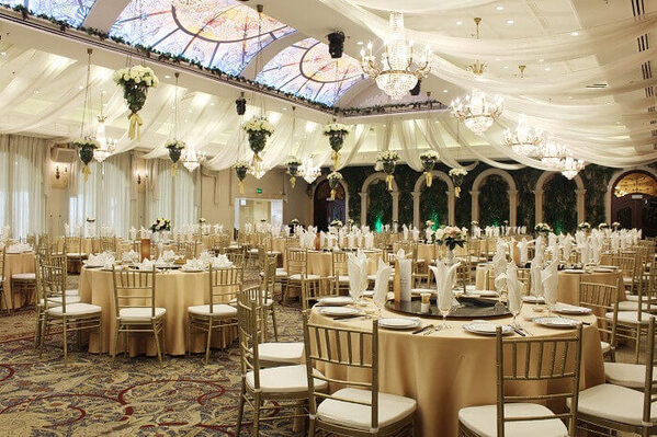 Kinh nghiệm đặt tiệc nhà hàng tại Sài Gòn dành riêng cho các cặp đôi