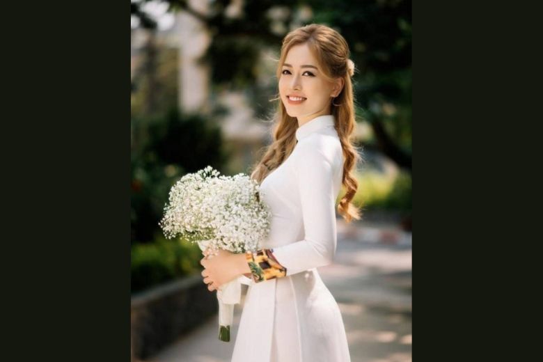 Cách tạo dáng chụp ảnh áo dài kỷ yếu không thể bỏ qua Cách tạo dáng chụp ảnh áo dài kỷ yếu không thể bỏ qua