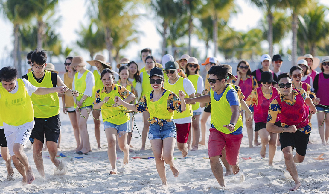 Chụp hình teambuilding và 10 cách tạo dáng đẹp cho doanh nghiệp Chụp hình teambuilding và 10 cách tạo dáng đẹp cho doanh nghiệp