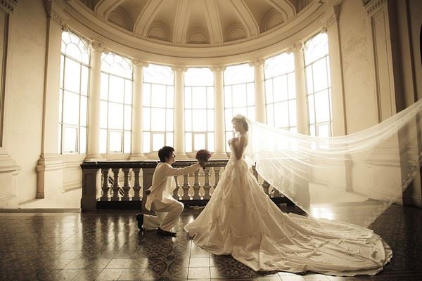 [HOT NEWS 9/2025] Dịch vụ chụp hình cưới tại TPHCM giá rẻ