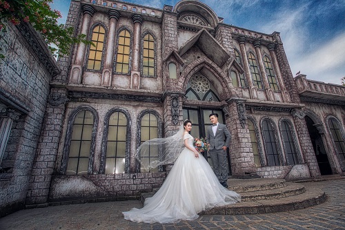 [HOT NEWS 9/2025] Dịch vụ chụp hình cưới tại TPHCM giá rẻ