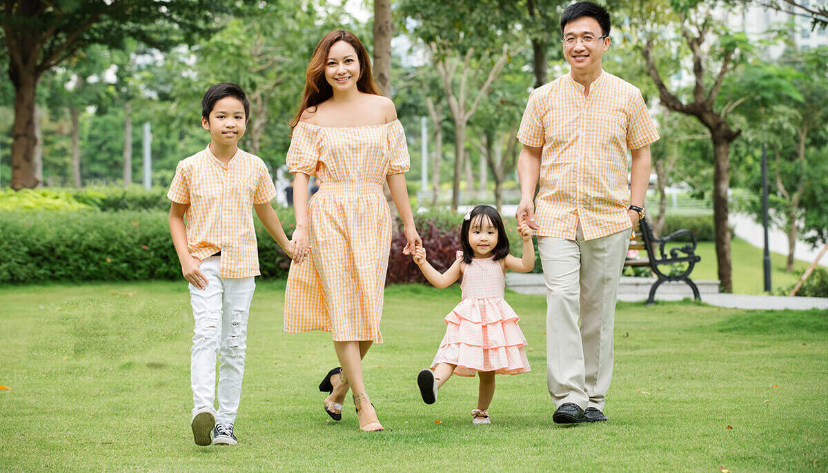 Reviews 10 dịch vụ ghép hình gia đình tại TP.HCM theo yêu cầu