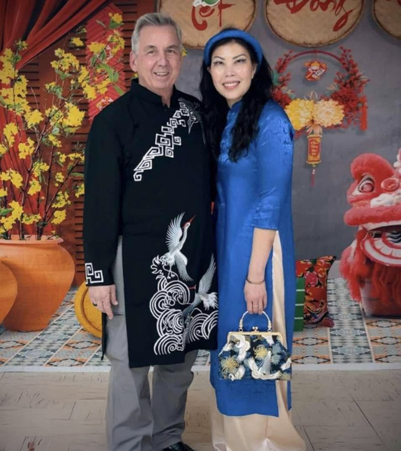 Xu hướng người nước ngoài thích chụp ảnh áo dài Tết năm 2026 Xu hướng người nước ngoài thích chụp ảnh áo dài Tết năm 2026