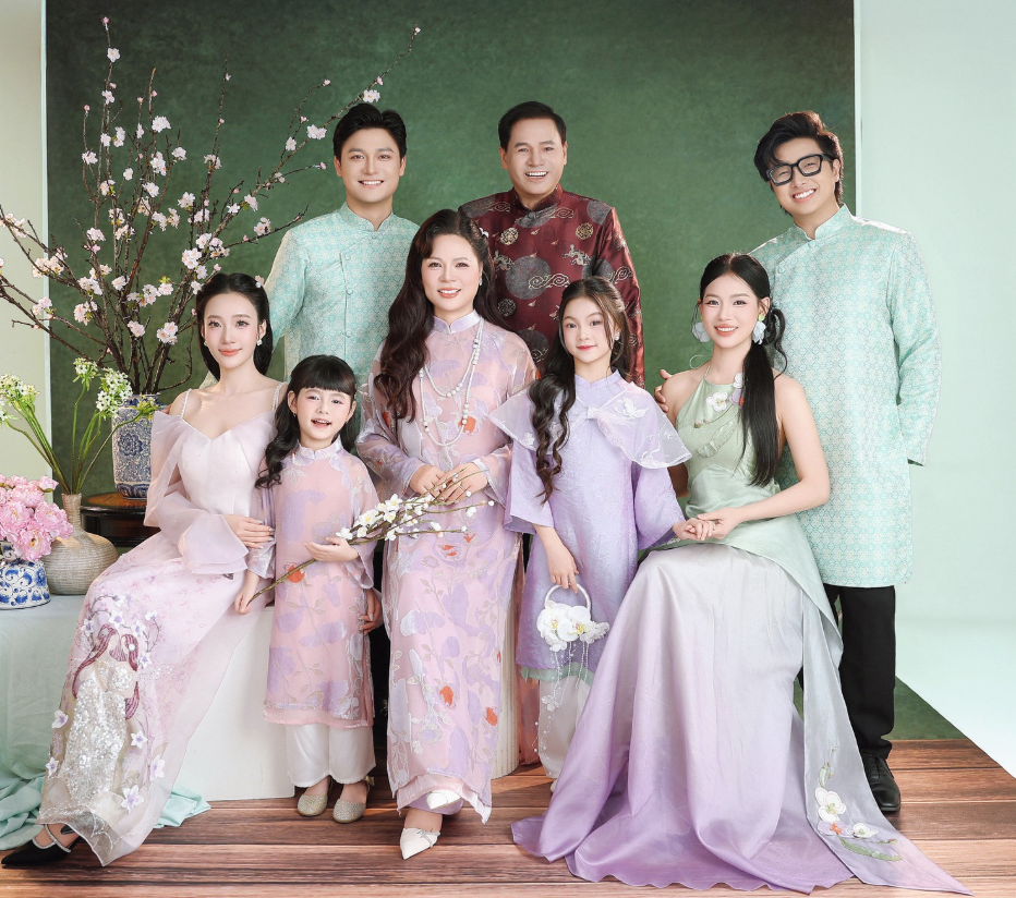 Chụp hình gia đình Tết 2026 tại TP.HCM: Xu hướng được nhiều gia đình lựa chọn