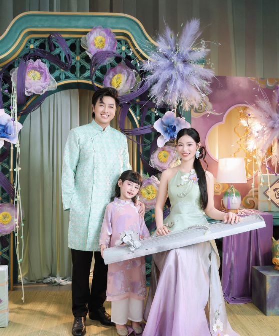Gợi ý concept chụp ảnh gia đình áo dài phù hợp mọi thế hệ
