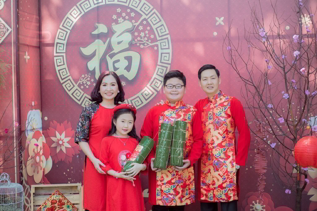 Ý tưởng chụp ảnh gia đình 4 người ấm cúng ngày xuân Ý tưởng chụp ảnh gia đình 4 người ấm cúng ngày xuân