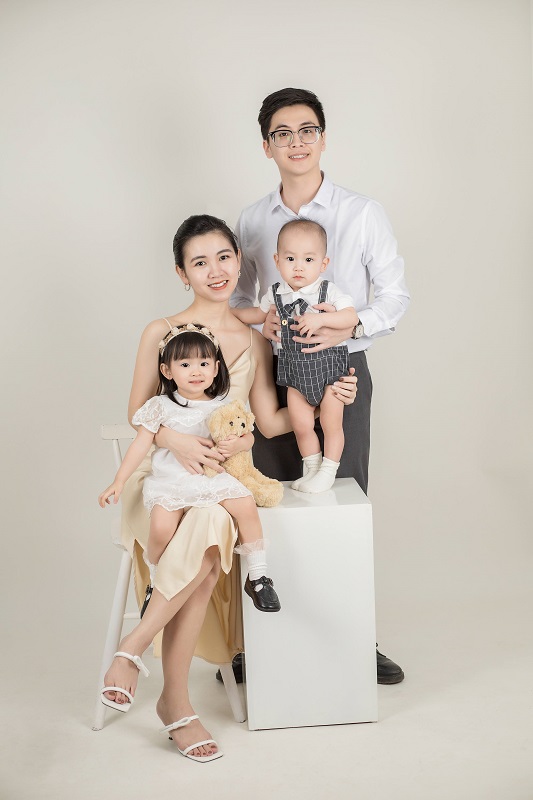 Ý tưởng chụp ảnh gia đình 4 người ấm cúng ngày xuân Ý tưởng chụp ảnh gia đình 4 người ấm cúng ngày xuân