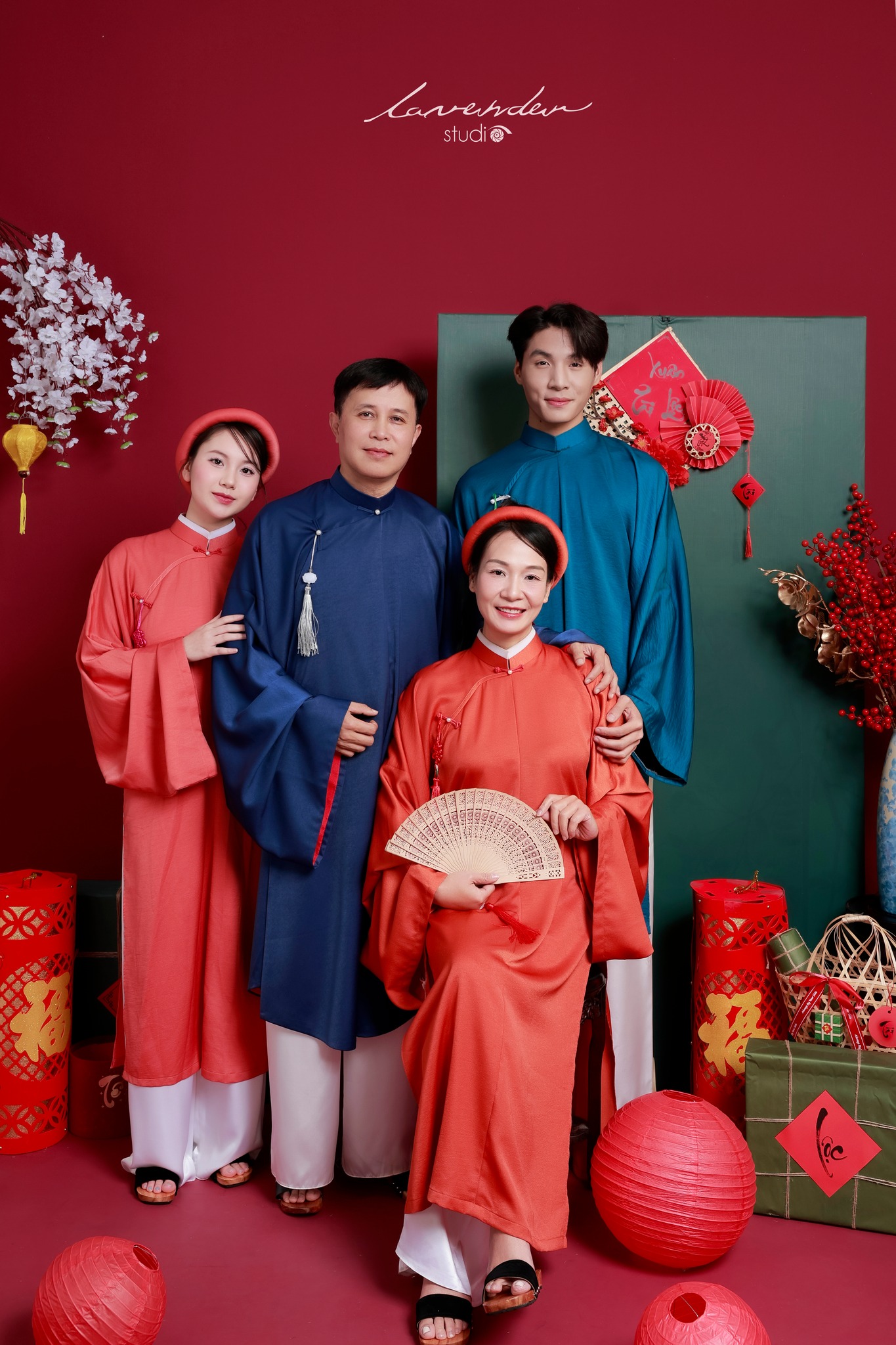 Chụp ảnh gia đình Tết 2026: Sự kết hợp giữa truyền thống và hiện đại