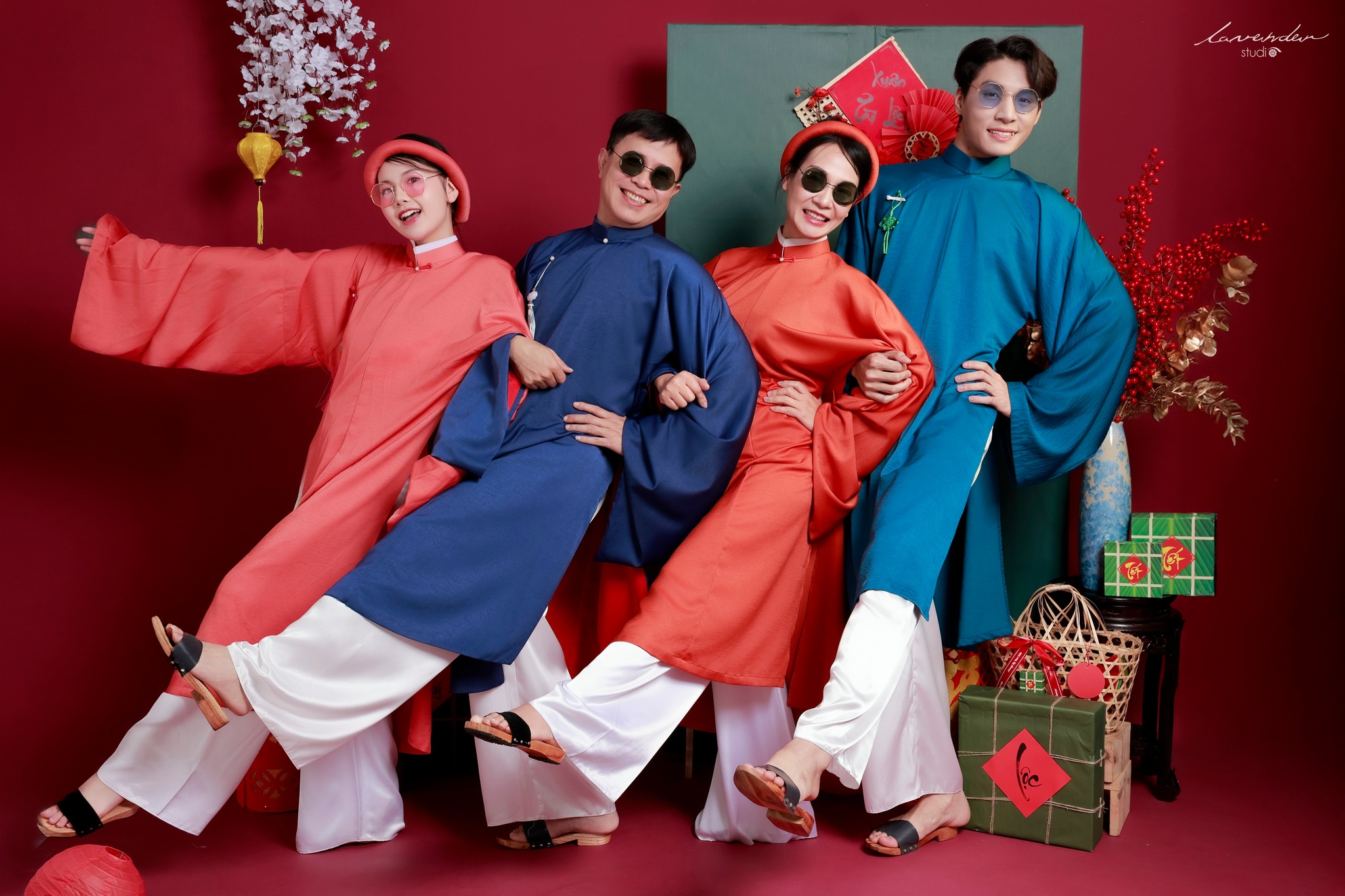 Chụp ảnh gia đình Tết 2026: Sự kết hợp giữa truyền thống và hiện đại