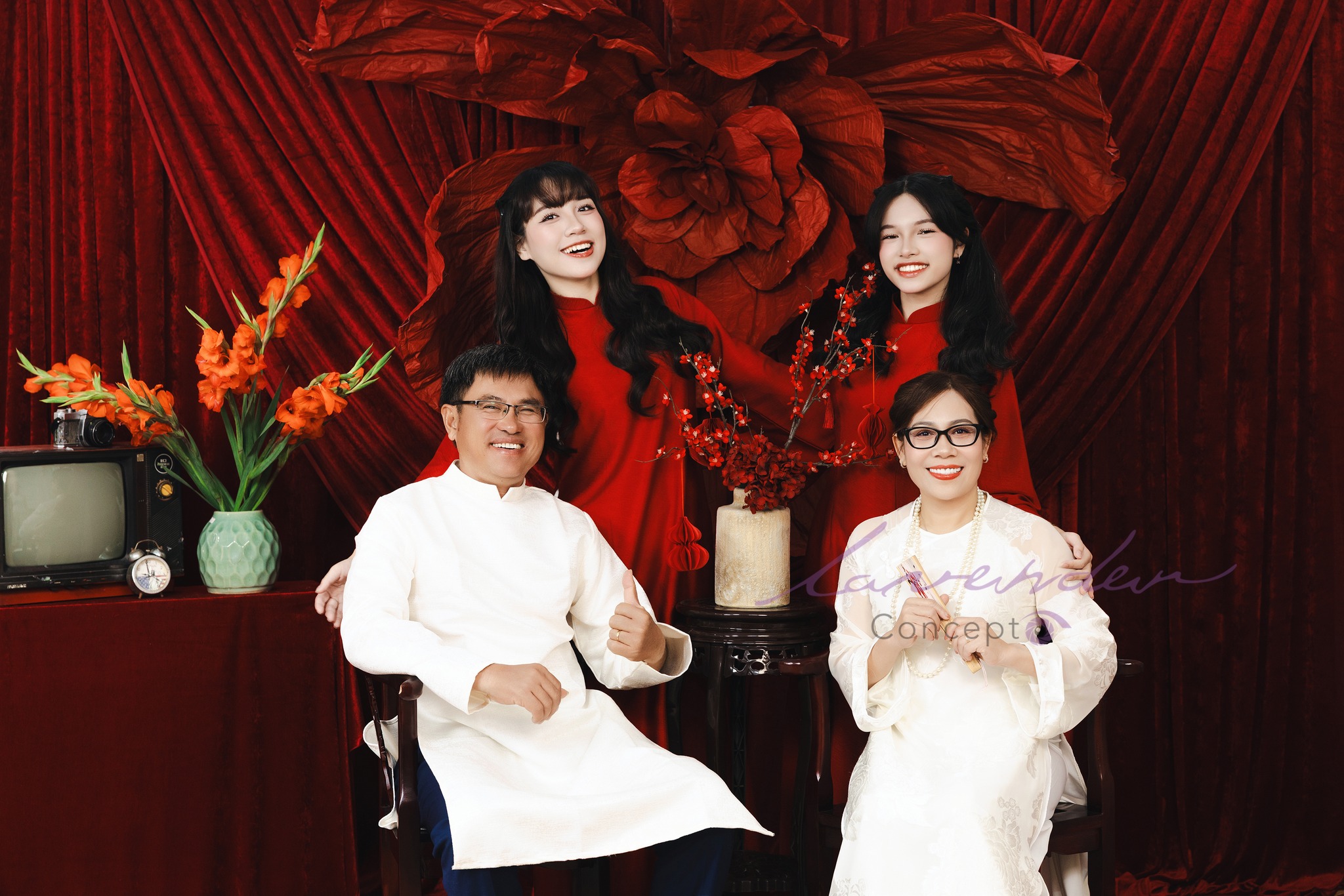 Chụp ảnh gia đình Tết 2026: Sự kết hợp giữa truyền thống và hiện đại