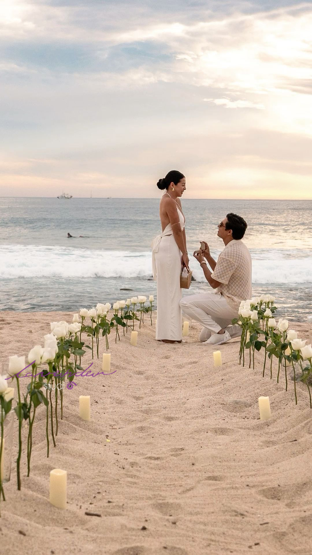 Top concept trang trí cầu hôn ở biển đẹp như phim 2026