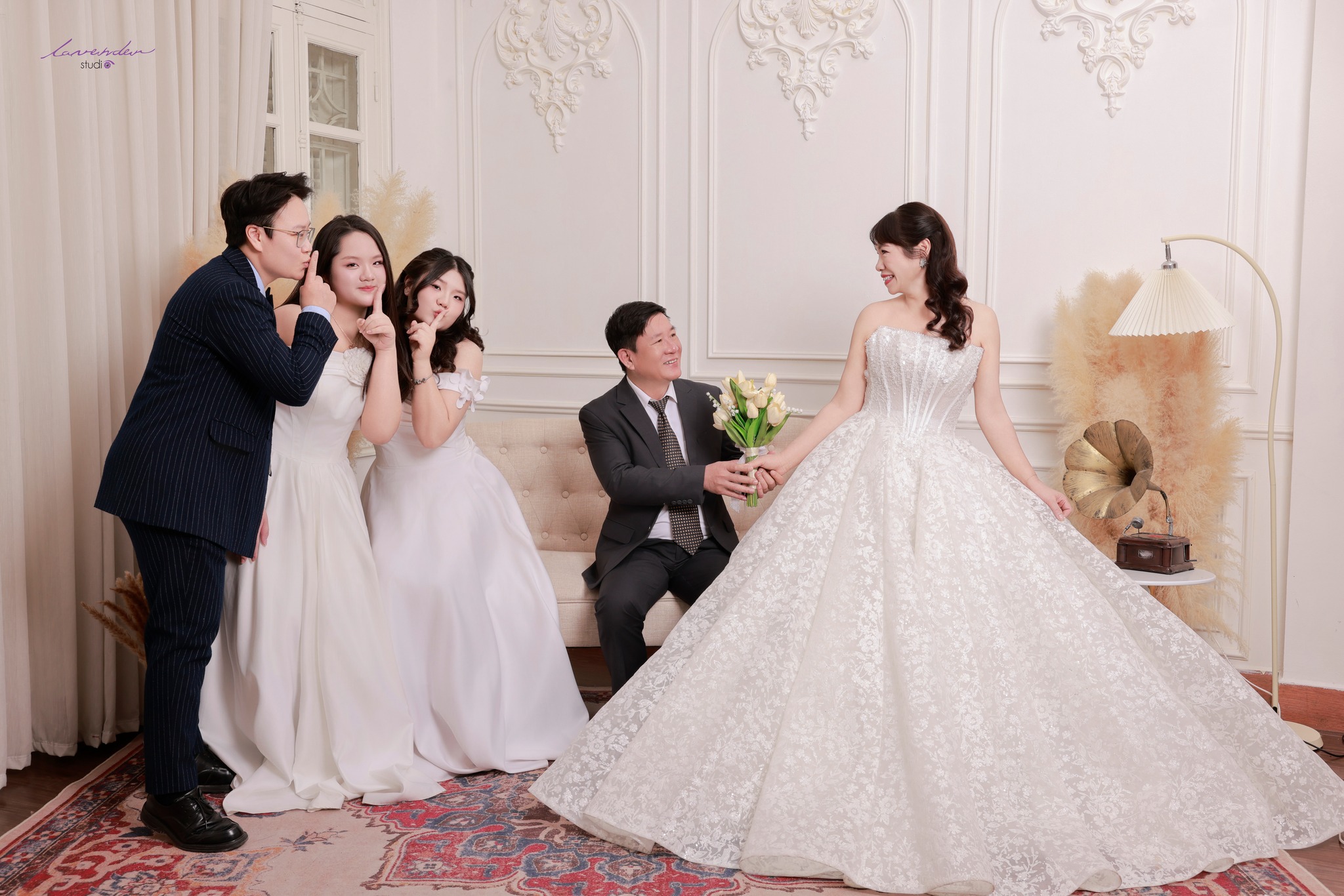 Combo Chụp Ảnh kỷ niệm ngày cưới 2026 + Trang Điểm Trọn Gói Combo Chụp Ảnh kỷ niệm ngày cưới 2026 + Trang Điểm Trọn Gói