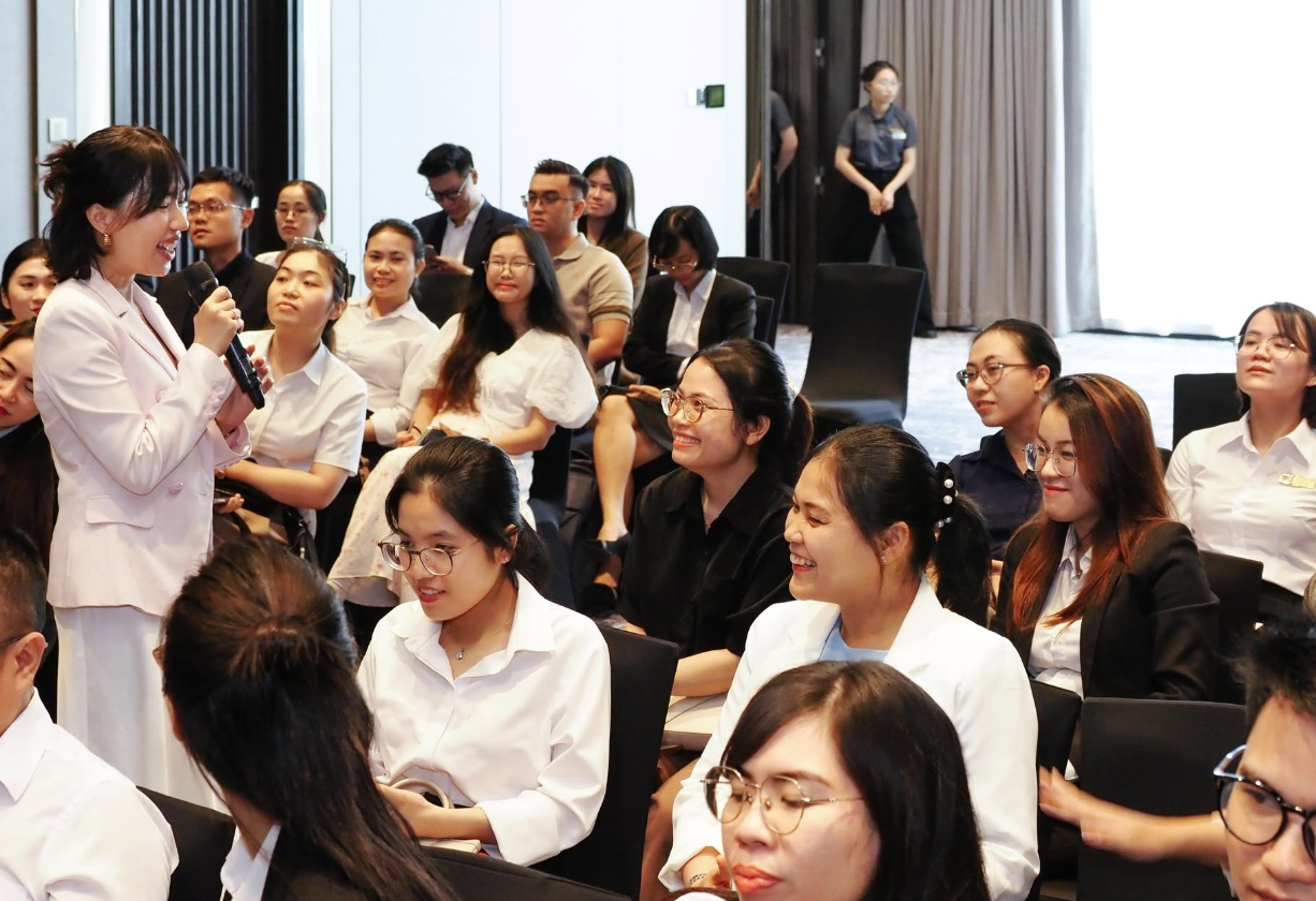 Báo giá dịch vụ chụp ảnh sự kiện uy tín mới nhất 2026-2027