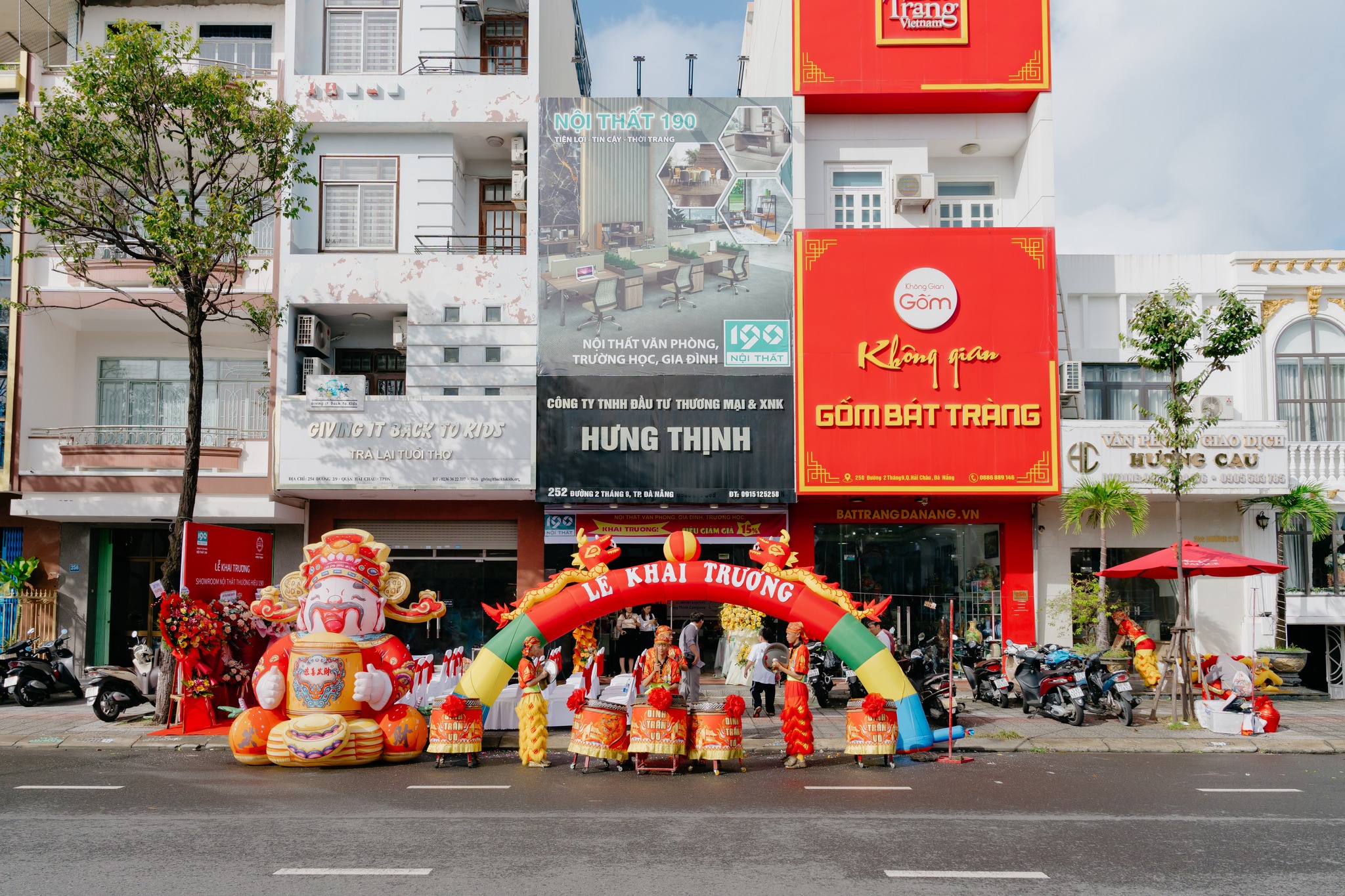 Dịch vụ chụp ảnh khai trương & ra mắt sản phẩm tại Đà Nẵng - Trọn gói 2026-2027
